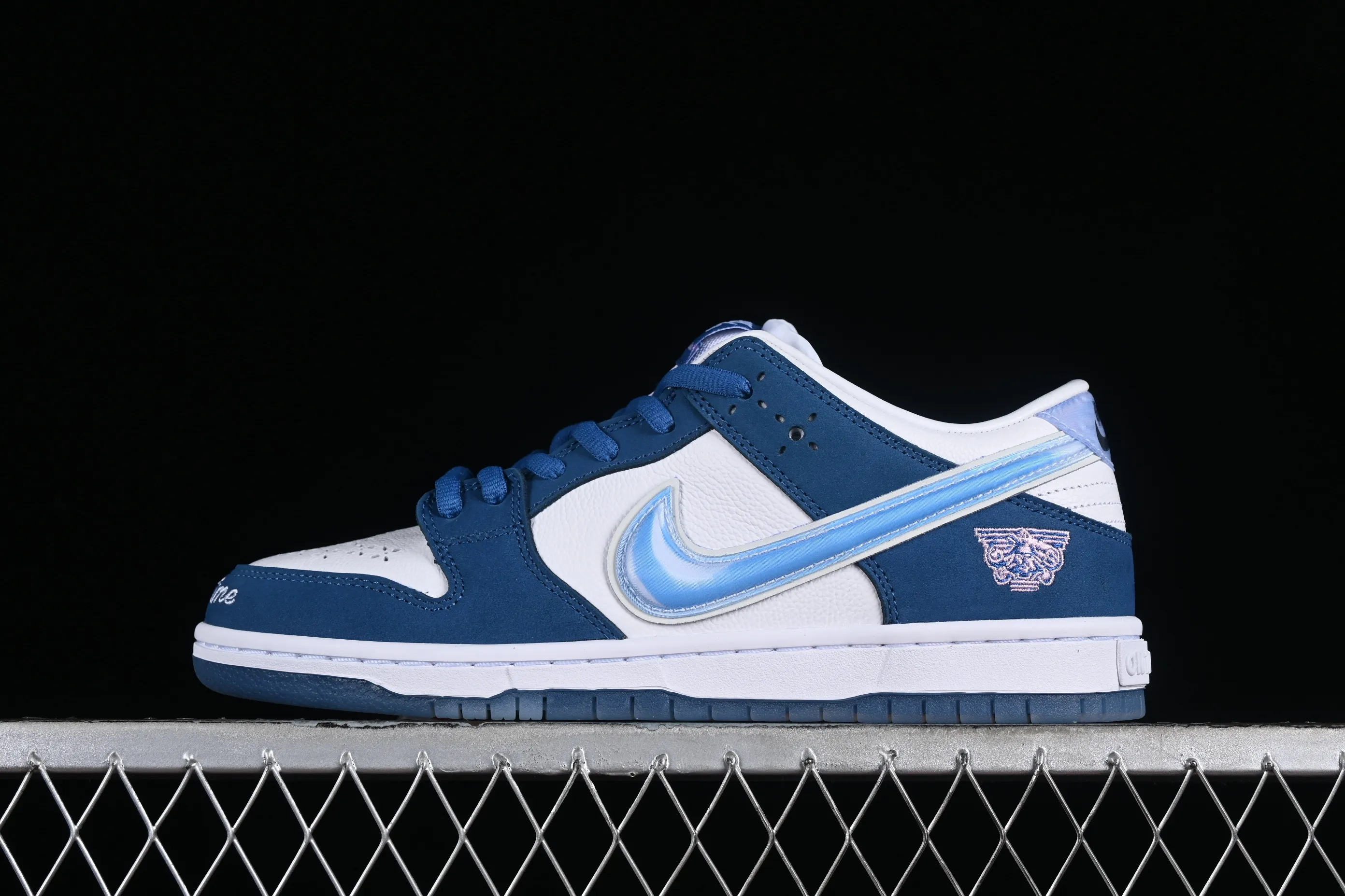 All Categories Nk SB Dunk Series Nk SB Dunk Low Low-top sneakers Foreign trade version Born x Raised x Nk SB Dunk American street style Joint model SB low-top sports and leisure sneakers FN7819-400